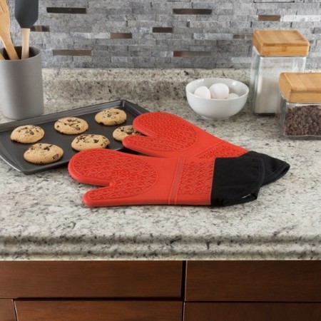 Hastings Home Silicone Oven Mitts, Extra Long Heat Resistant with Quilted Lining, 2-sided Textured Grip, 1-pair, Red 910068AAN